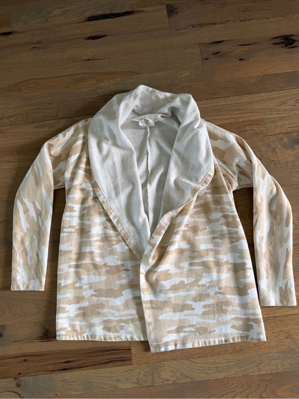 Lucky Brand Beige and Cream Camo Open-Front Shawl